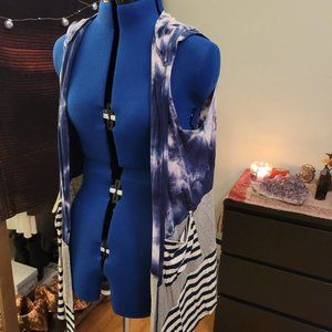 Sleeveless Cardi